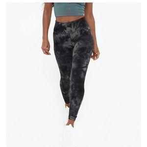 NWOT LAZULI TIE DYE LEGGINGS (SOLD OUT ONLINE)